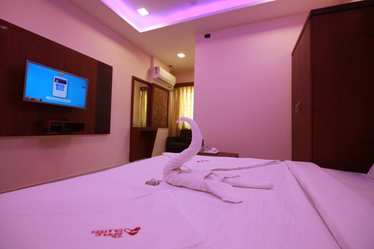 Hotel Apple Suites Бангалор Екстериор снимка