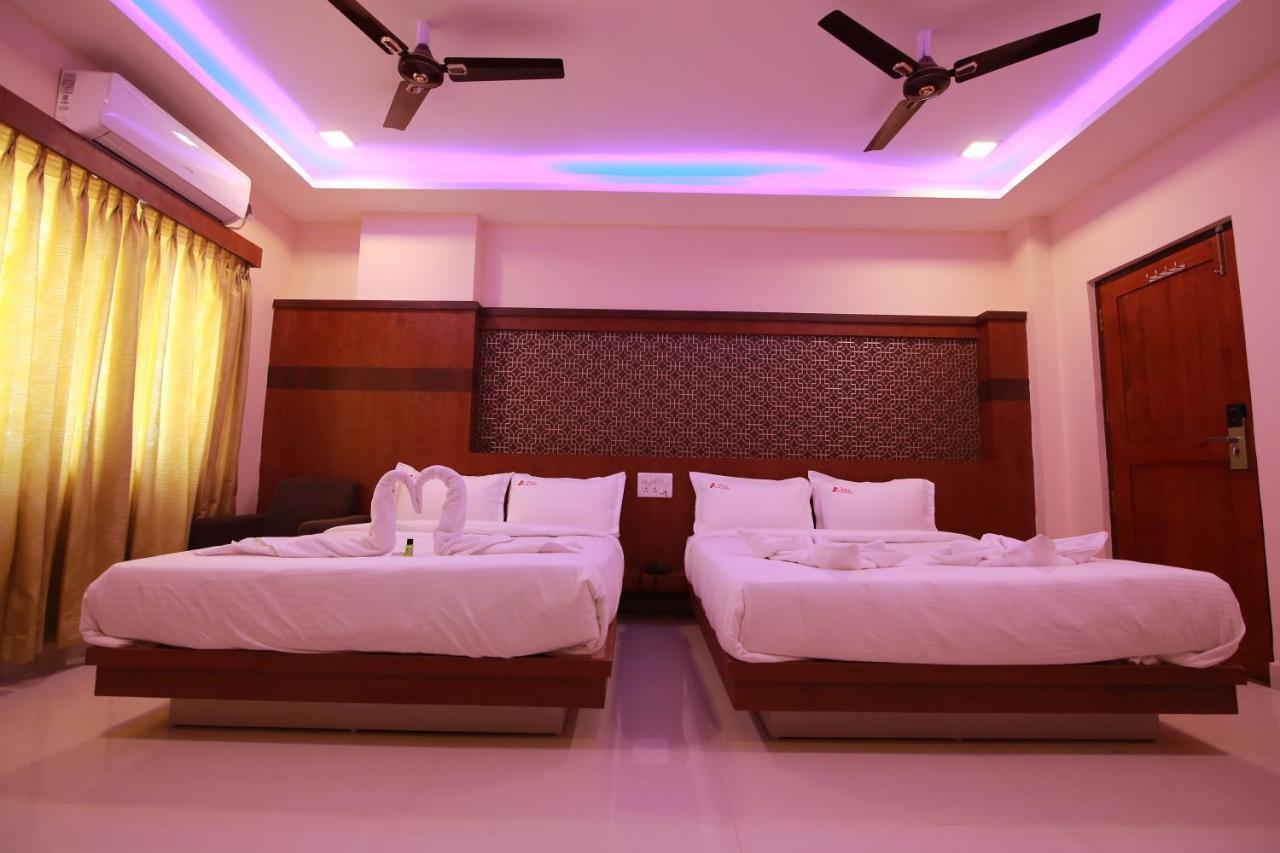Hotel Apple Suites Бангалор Екстериор снимка