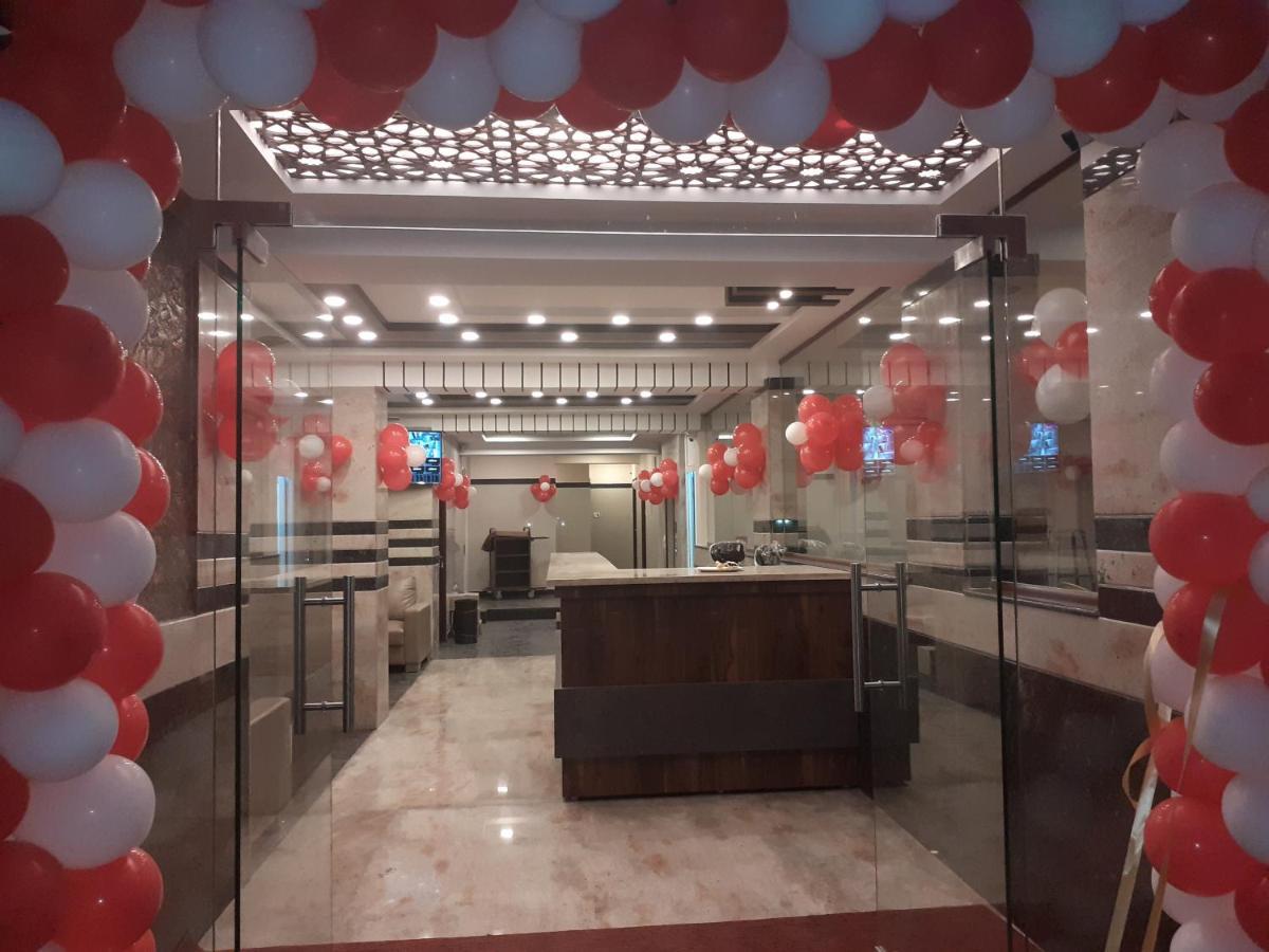 Hotel Apple Suites Бангалор Екстериор снимка