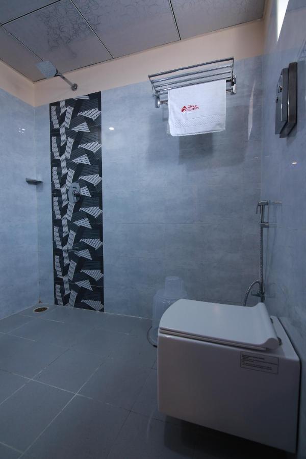 Hotel Apple Suites Бангалор Екстериор снимка